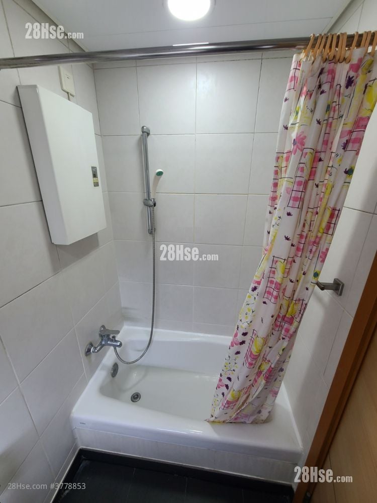 Metro Harbour View Sell 2 Bedrooms , 1 Bathroom 415 ft²