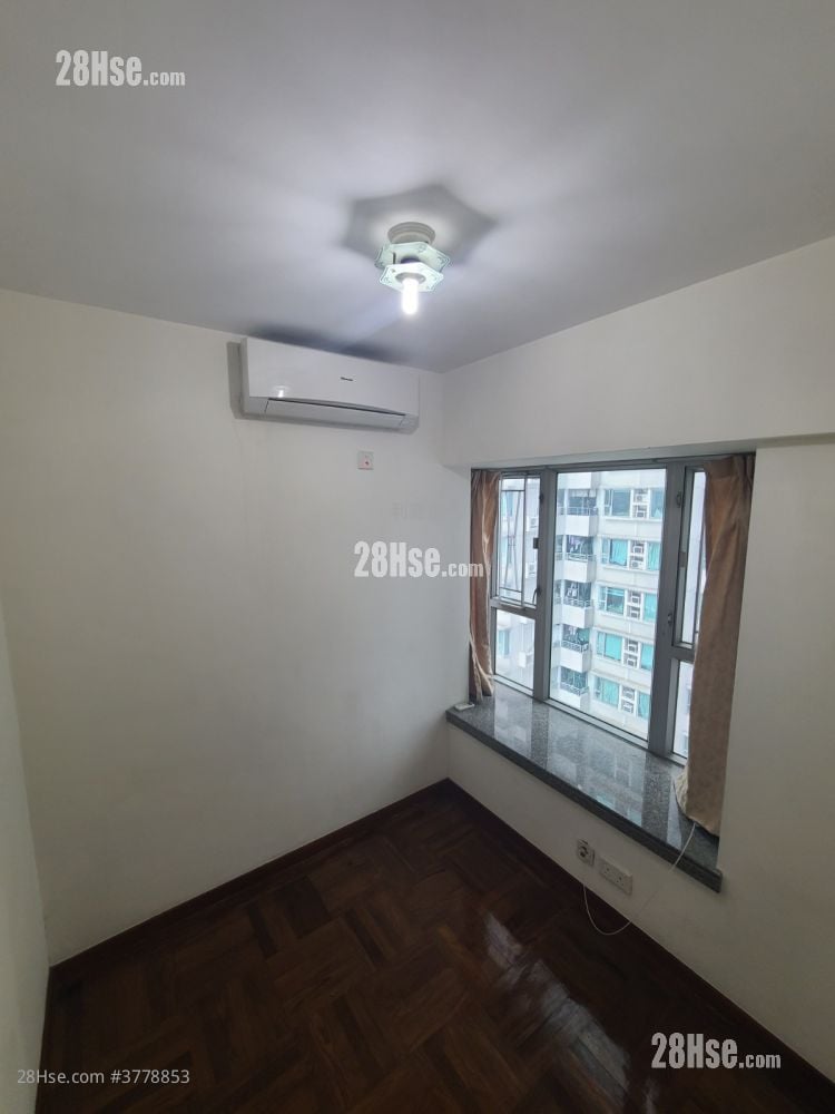 Metro Harbour View Sell 2 Bedrooms , 1 Bathroom 415 ft²