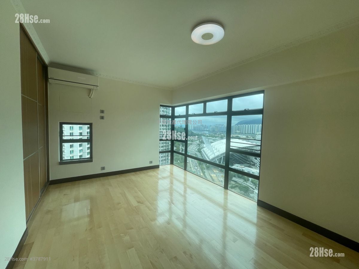 骏景园 租盘 3 房 , 3 浴室 1,370 平方尺