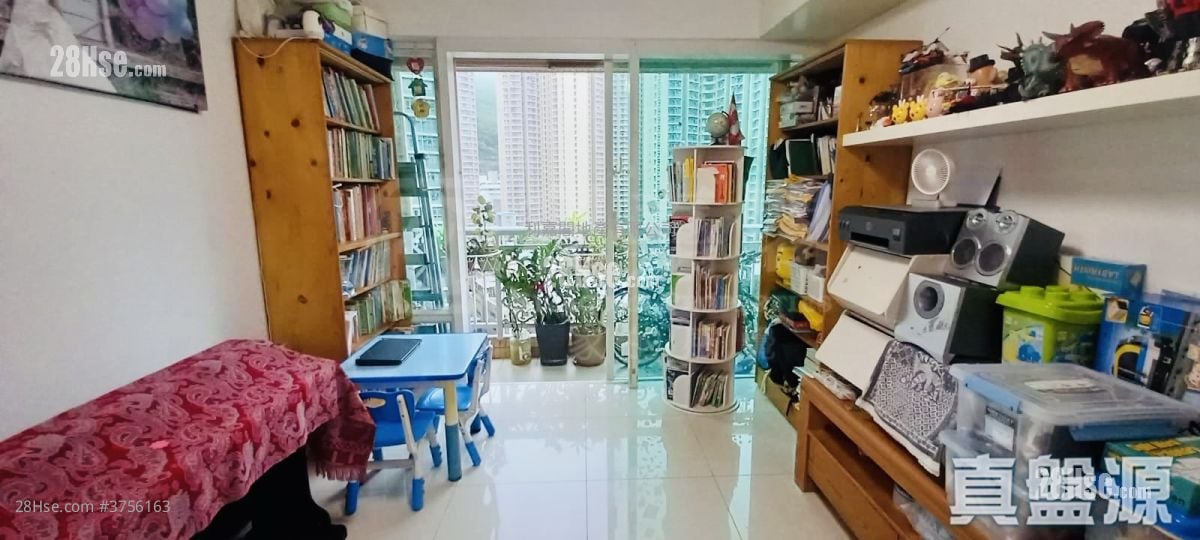 城中駅 售盘 2 房 , 1 浴室 513 平方尺