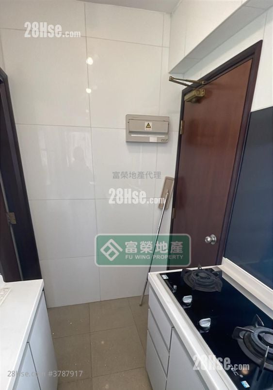 Le Mansion Rental 3 Bedrooms , 1 Bathroom 520 ft²