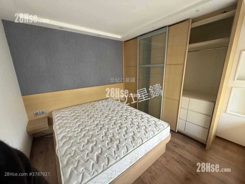 海怡半岛 售盘 1 房 584 平方尺