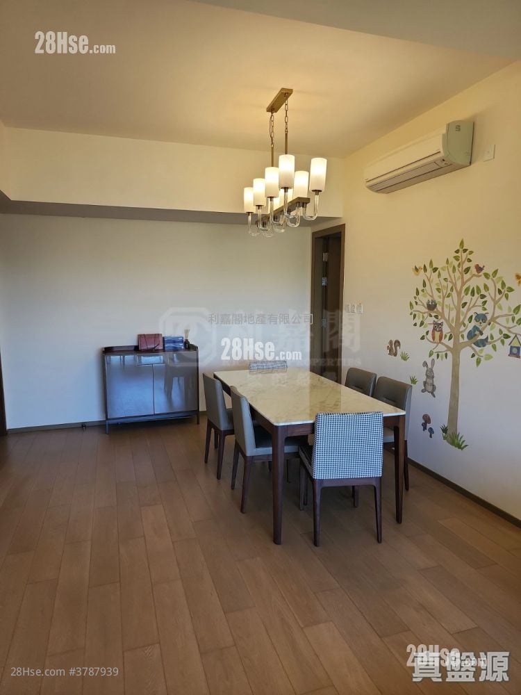 Island Garden Sell 4 Bedrooms 1,188 ft²