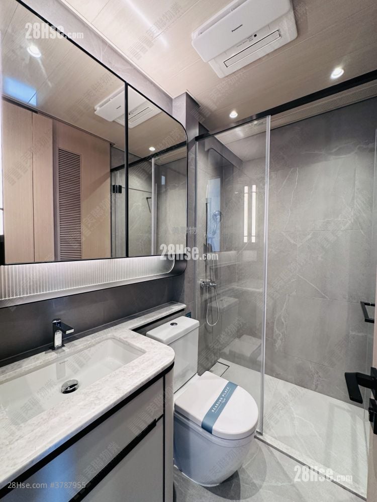 Seasons Place 售盘 1 房 , 1 浴室 323 平方尺