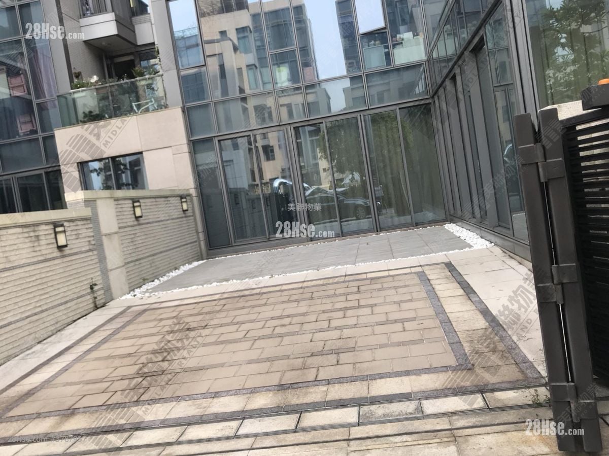 厅: 尔峦 售盘 4 房 , 1 浴室 1,259 平方尺