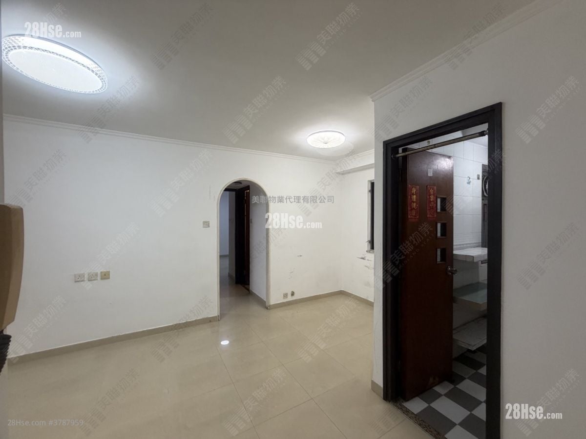 Greenfield Garden Sell 2 Bedrooms , 1 Bathroom 455 ft²