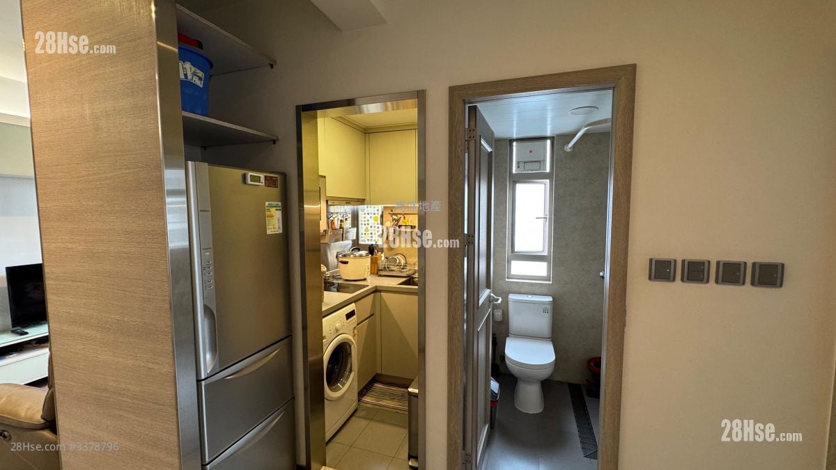 Silver Bright Building Sell 2 Bedrooms , 1 Bathroom 372 ft²