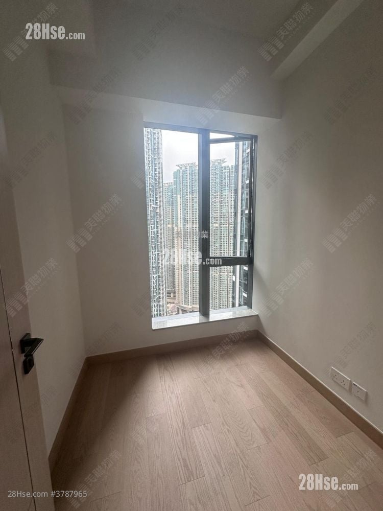 Park Seasons 售盘 2 房 , 1 浴室 437 平方尺