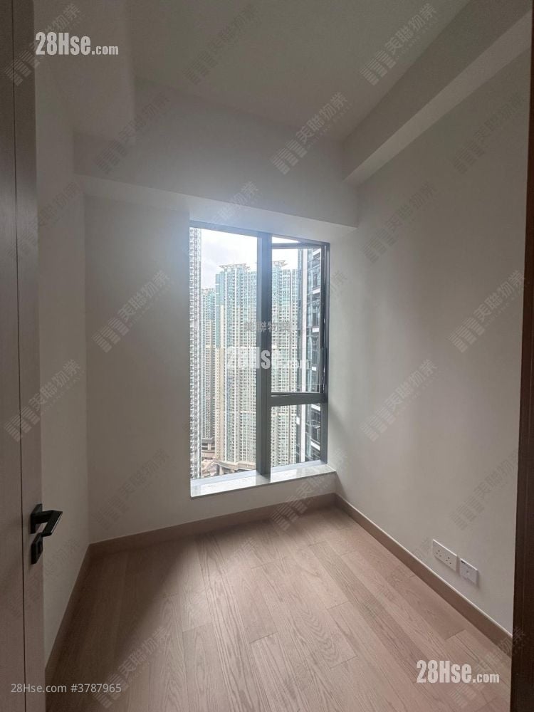 Park Seasons 售盘 2 房 , 1 浴室 437 平方尺