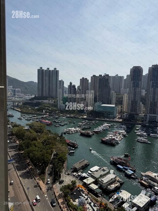 Aberdeen Centre Sell 3 Bedrooms , 2 Bathrooms 675 ft²