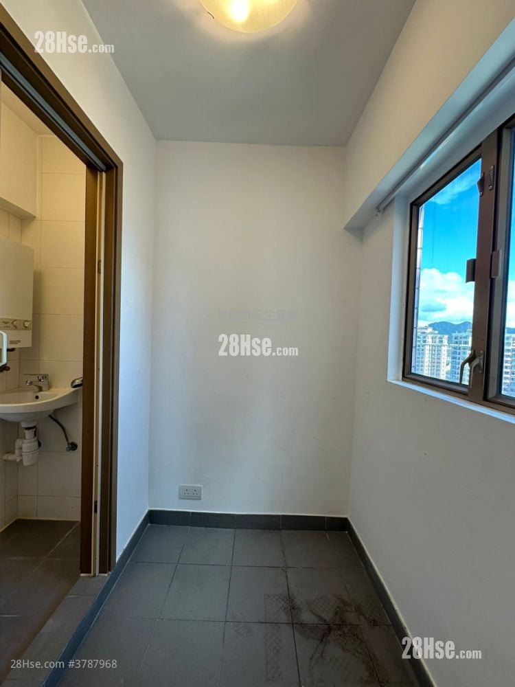 香港黄金海岸 租盘 4 房 , 3 浴室 875 平方尺