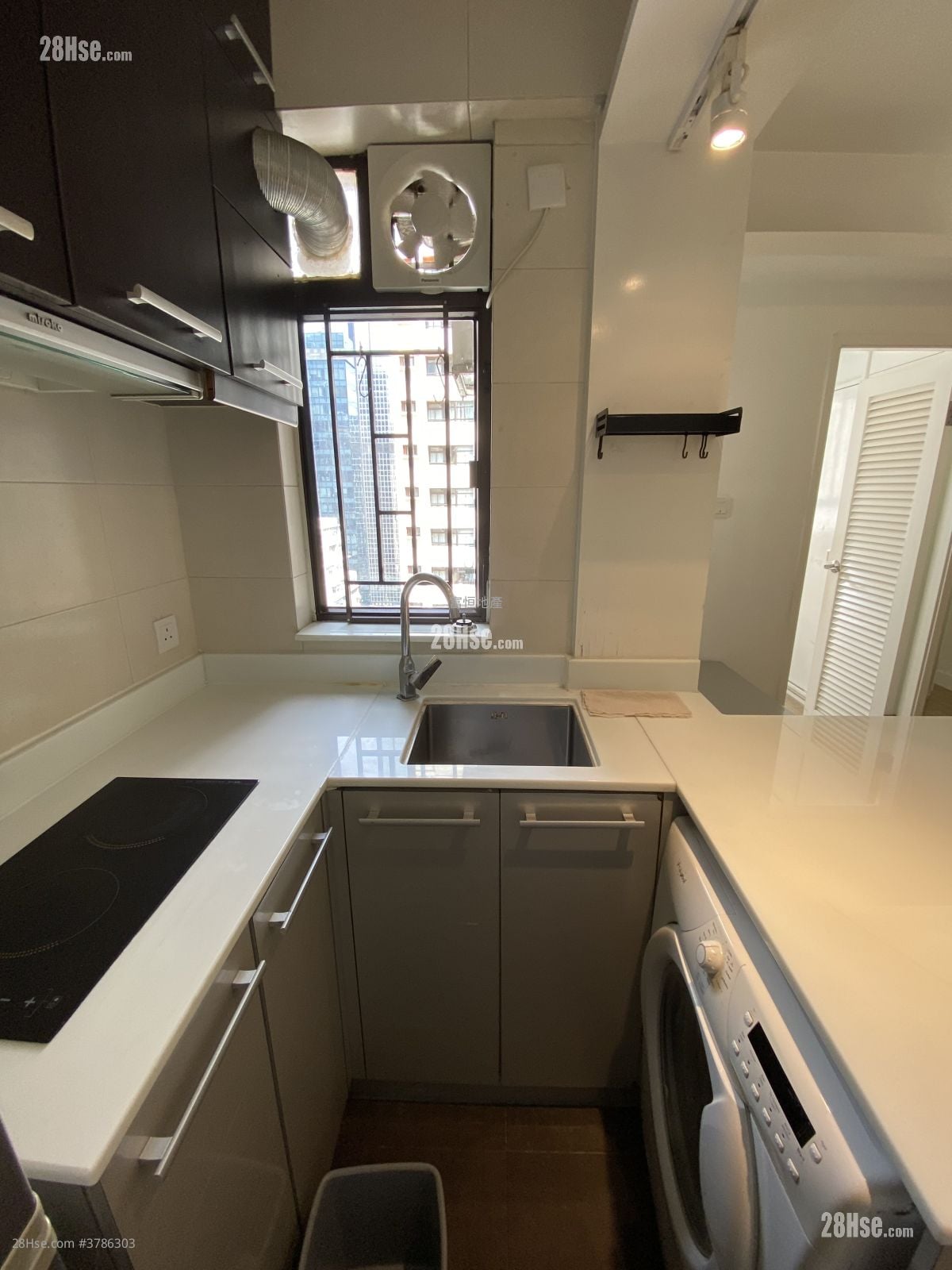 Fortune Building Sell 2 Bedrooms , 1 Bathroom 313 ft²