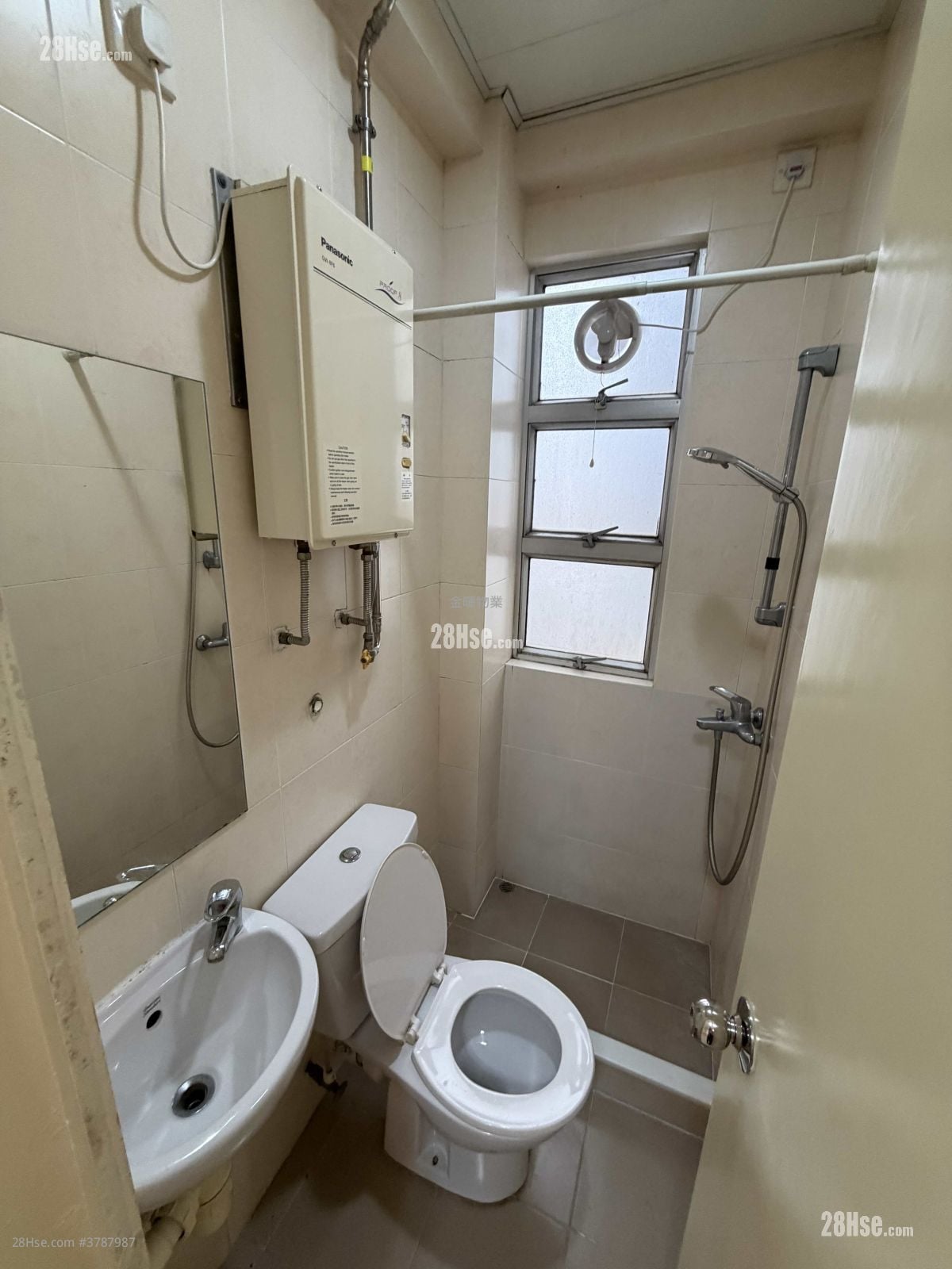 Ko Wang Court Rental Studio , 1 Bathroom 276 ft²