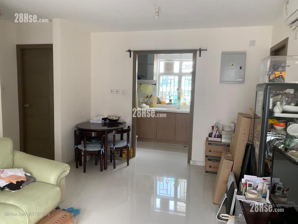 Village Sell 630 ft²