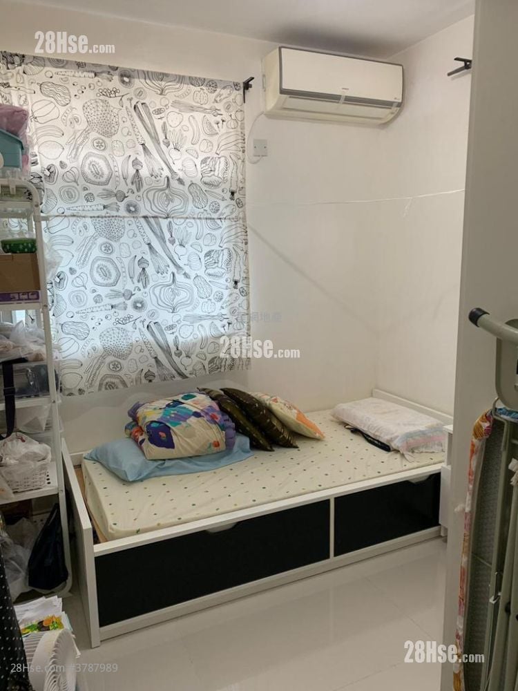 Village Sell 630 ft²