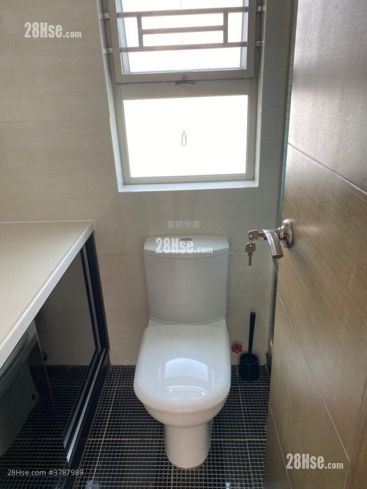 Village Sell 630 ft²