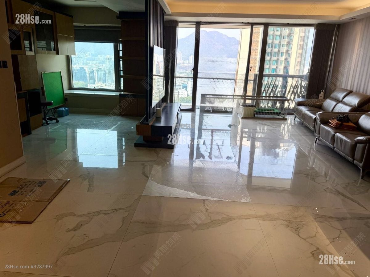 Celestial Heights Rental 1,746 ft²