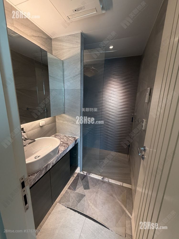 Celestial Heights Rental 1,746 ft²