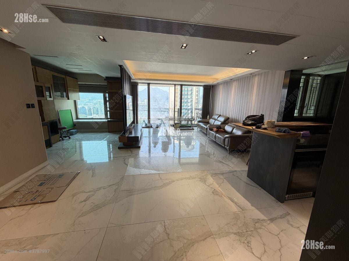 Celestial Heights Rental 1,746 ft²