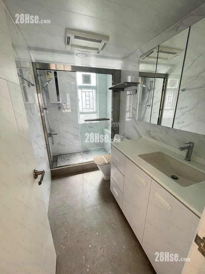 香港仔中心 售盘 3 房 , 2 浴室 721 平方尺