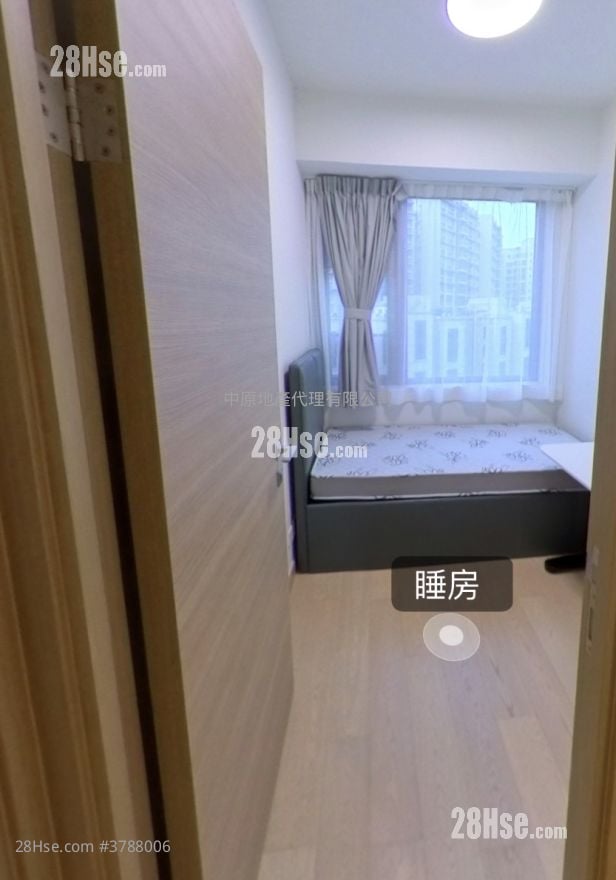 Solaria Rental 3 Bedrooms 599 ft²