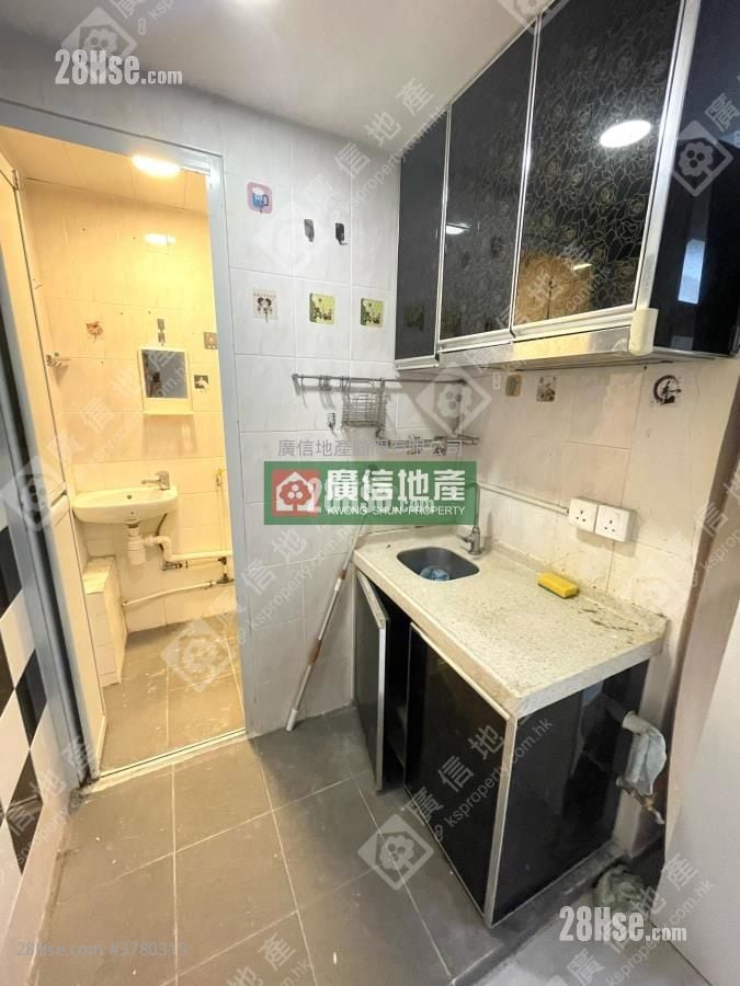 Cheong Fai Mansion Sell Studio , 1 Bathroom 224 ft²