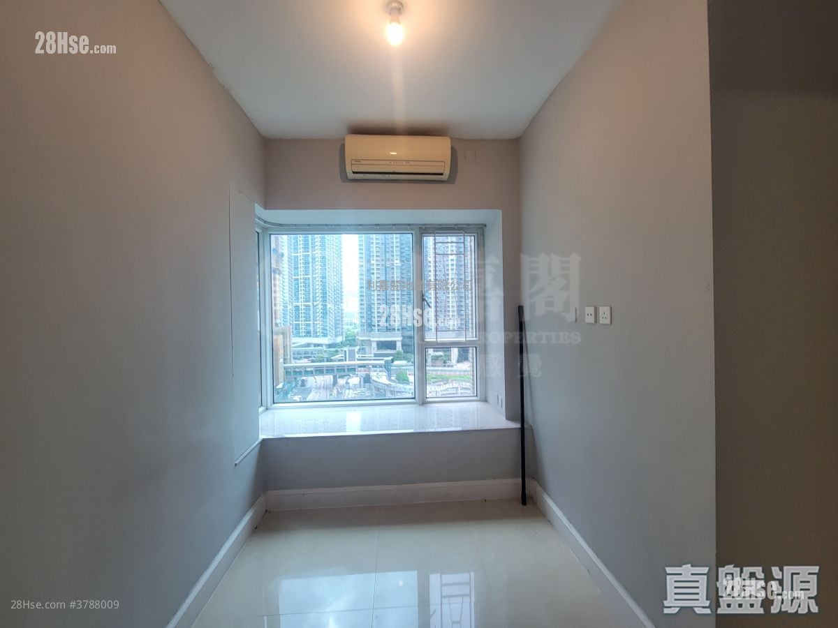 The Capitol Sell 3 Bedrooms , 2 Bathrooms 681 ft²