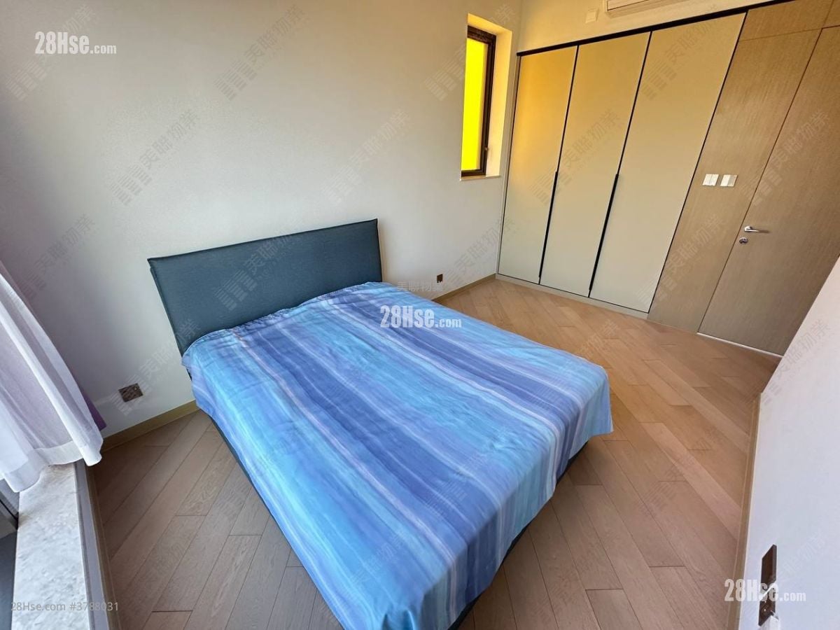 St. Michel Rental 4 Bedrooms , 3 Bathrooms 1,235 ft²