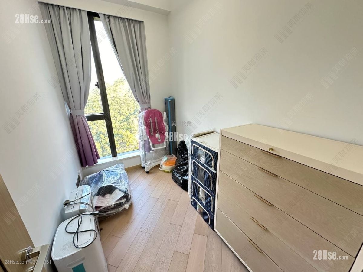 St. Michel Rental 4 Bedrooms , 3 Bathrooms 1,235 ft²