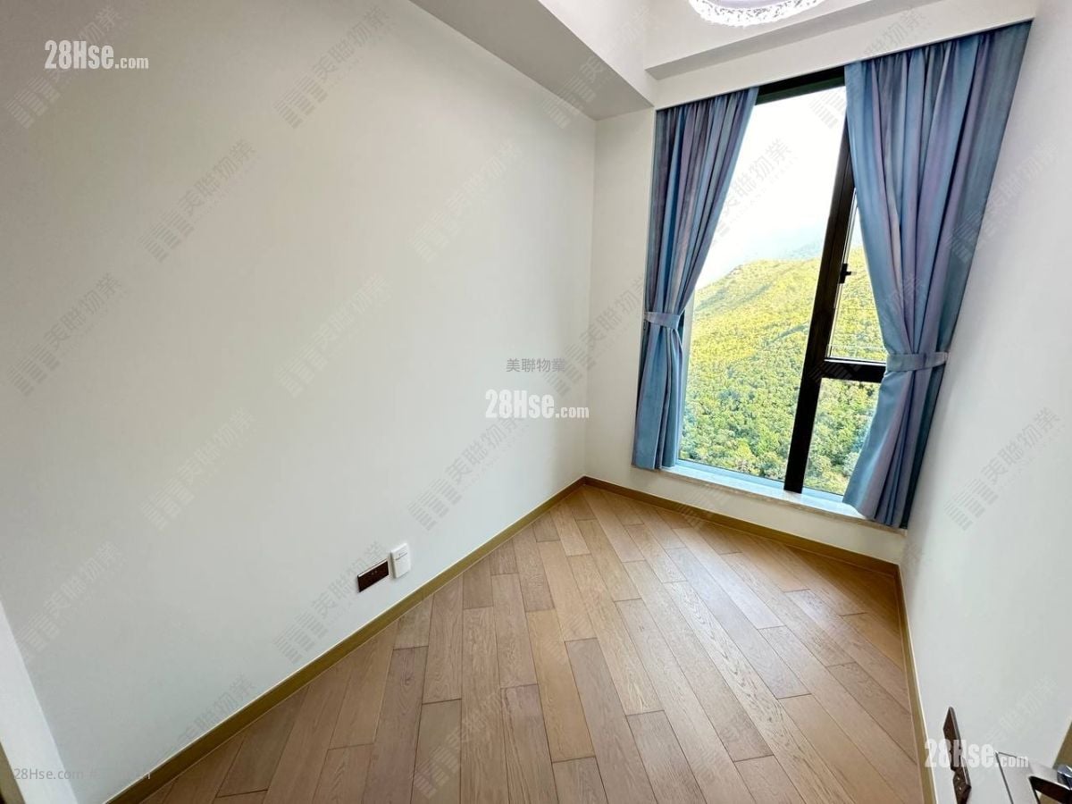 St. Michel Rental 4 Bedrooms , 3 Bathrooms 1,235 ft²