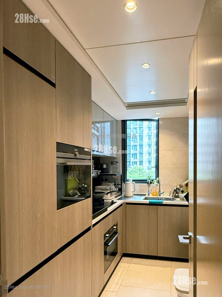 Wetland Seasons Park Rental 3 Bedrooms , 2 Bathrooms 664 ft²