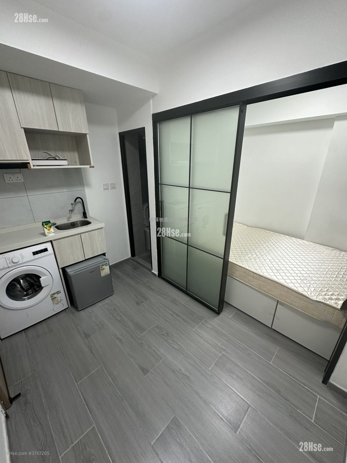 Kim Tak Building Rental 1 Bedroom , 1 Bathroom 150 ft²