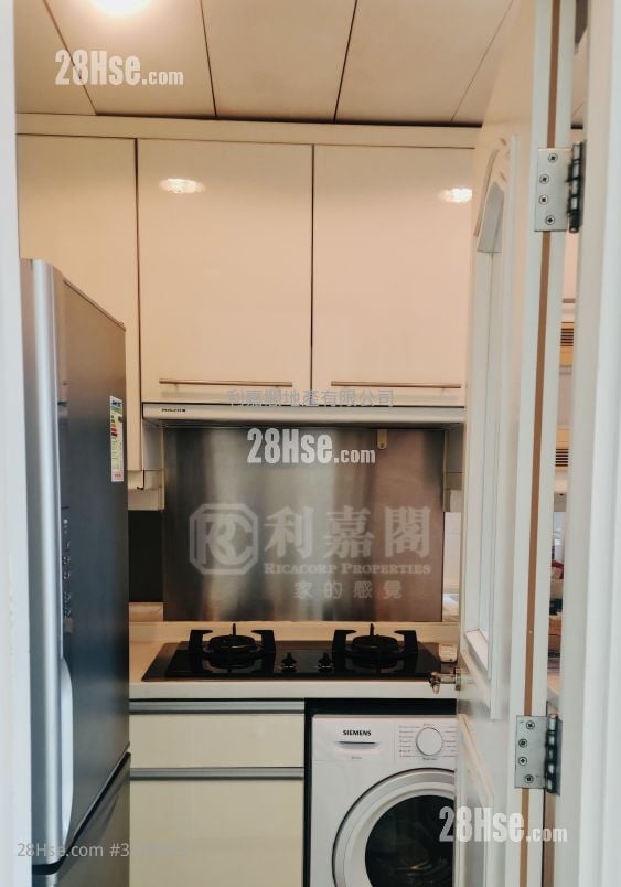 Metro Town Sell 3 Bedrooms , 2 Bathrooms 629 ft²