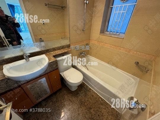 Banyan Garden Sell 3 Bedrooms , 2 Bathrooms 735 ft²