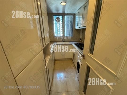 Banyan Garden Sell 3 Bedrooms , 2 Bathrooms 735 ft²