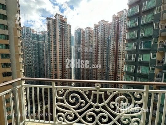 Banyan Garden Sell 3 Bedrooms , 2 Bathrooms 735 ft²