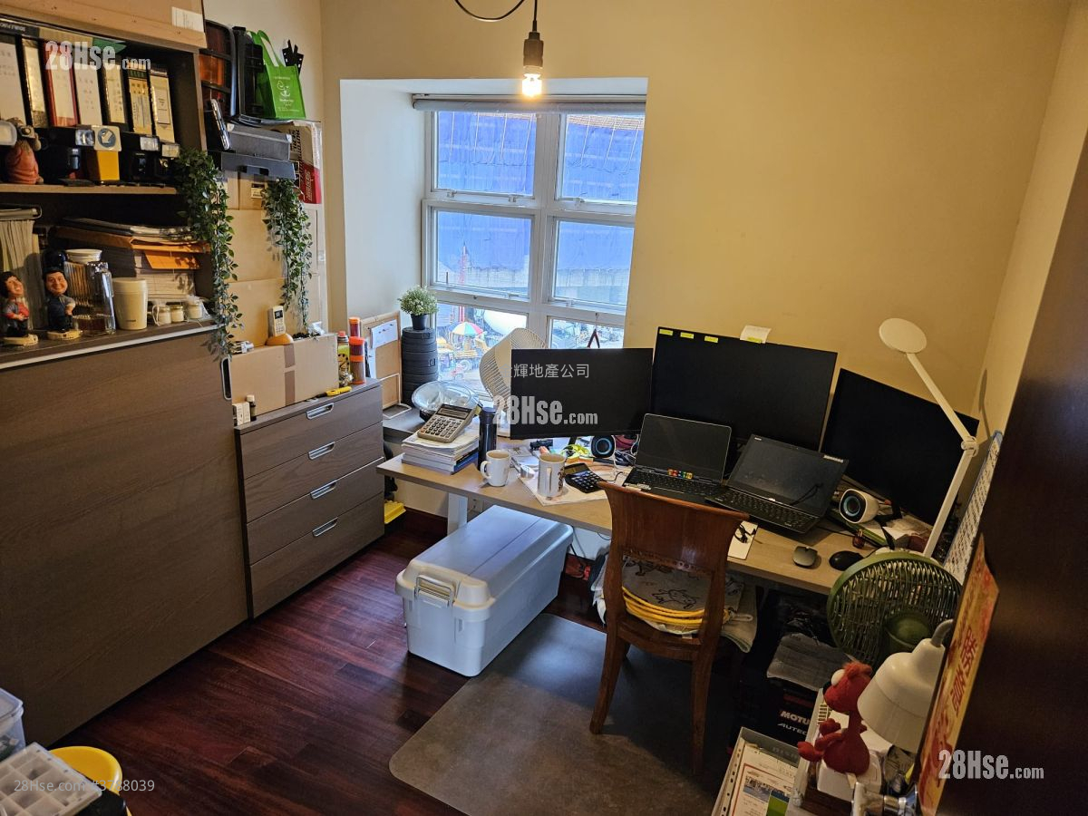 Palm Beach Sell 3 Bedrooms , 3 Bathrooms 1,556 ft²