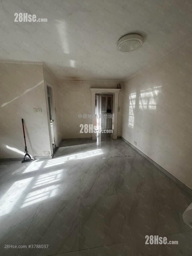 Yue On Court Sell 2 Bedrooms , 1 Bathroom 504 ft²