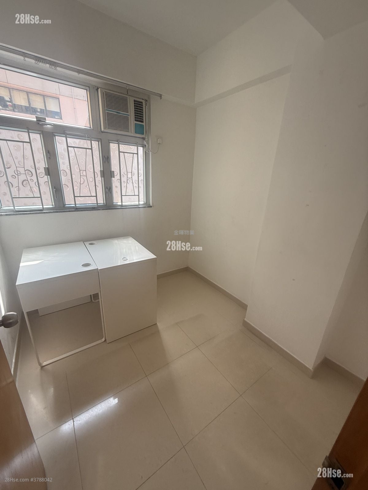Wah Lee Building Sell 2 Bedrooms 319 ft²
