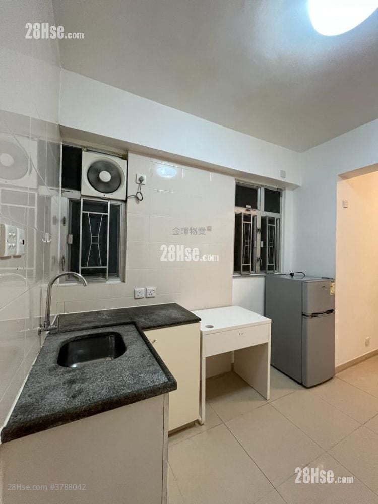 Wah Lee Building Sell 2 Bedrooms 319 ft²