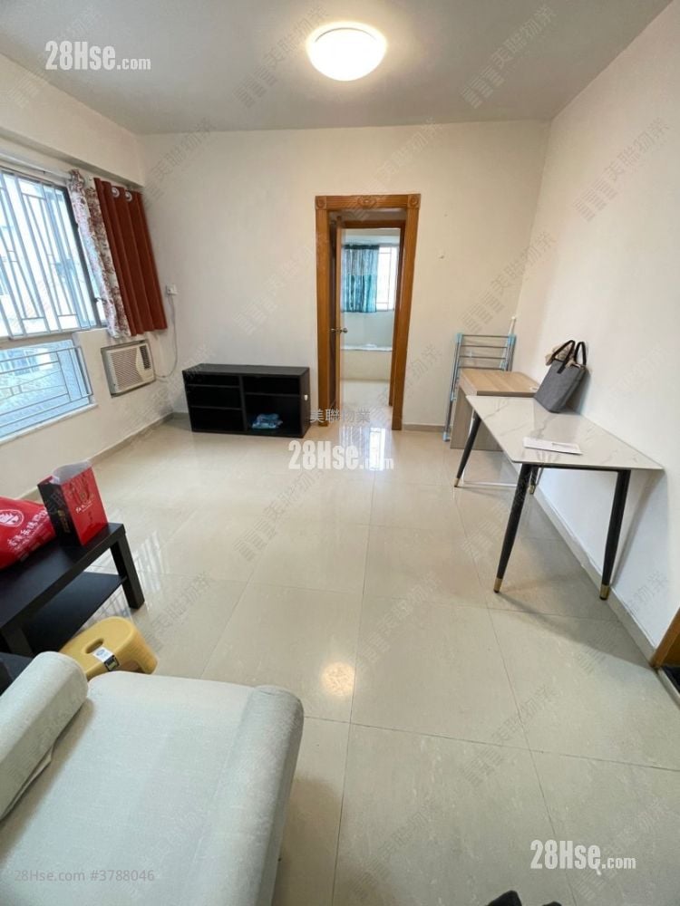 Fanling Town Center Sell 2 Bedrooms 399 ft²