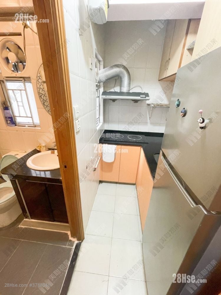 Fanling Town Center Sell 2 Bedrooms 399 ft²