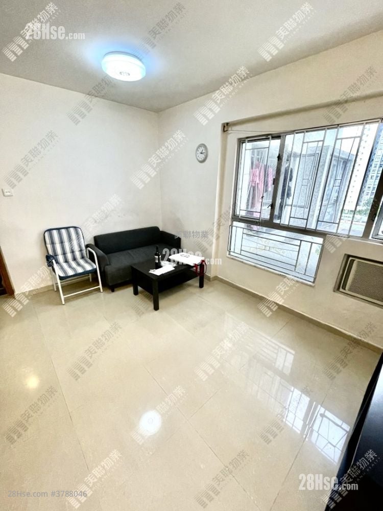Fanling Town Center Sell 2 Bedrooms 399 ft²
