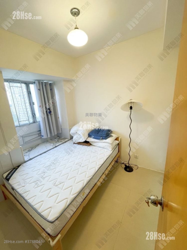 Fanling Town Center Sell 2 Bedrooms 399 ft²