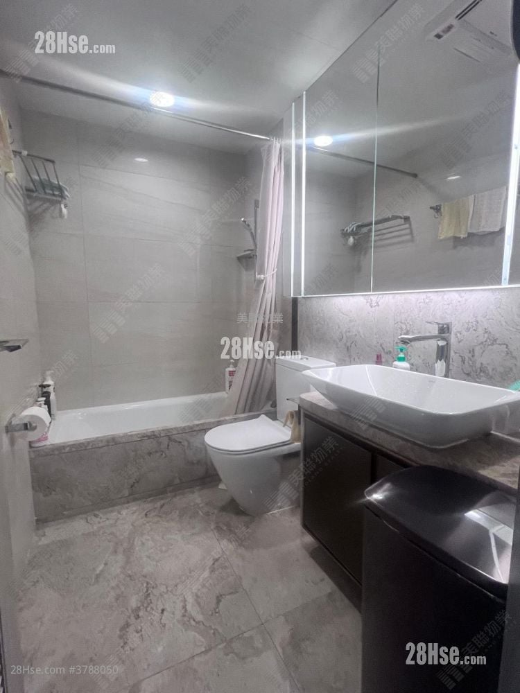 Sea To Sky Sell 4 Bedrooms , 2 Bathrooms 1,077 ft²