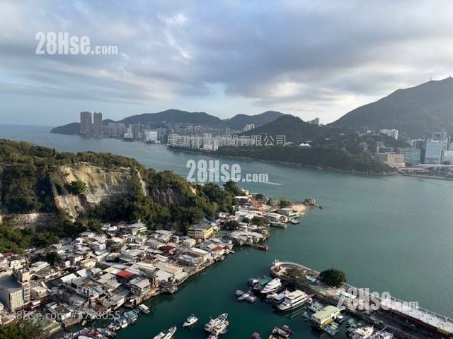 Canaryside Rental 3 Bedrooms , 2 Bathrooms 666 ft²