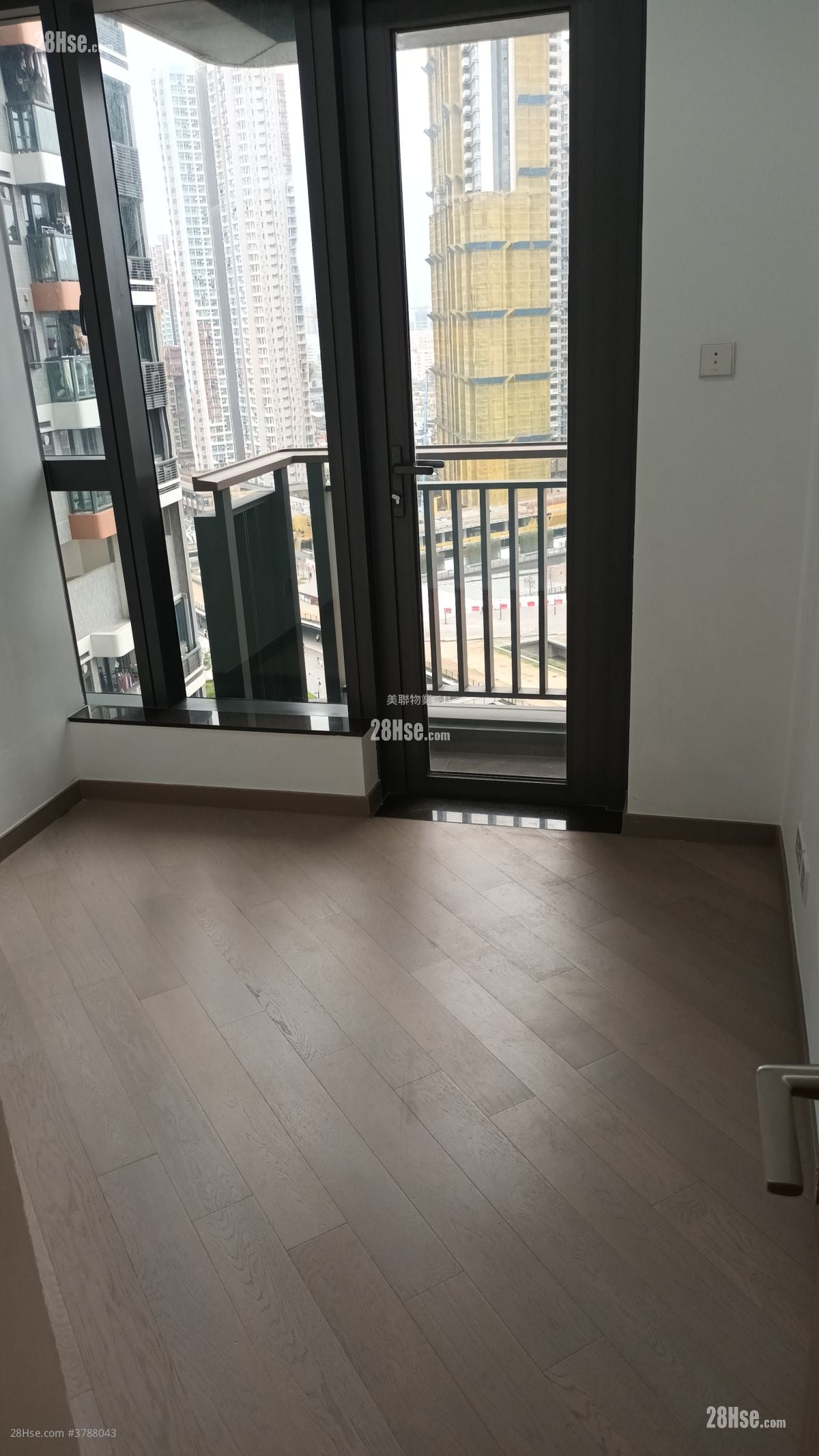 Upper River Bank Rental 2 Bedrooms , 1 Bathroom 479 ft²