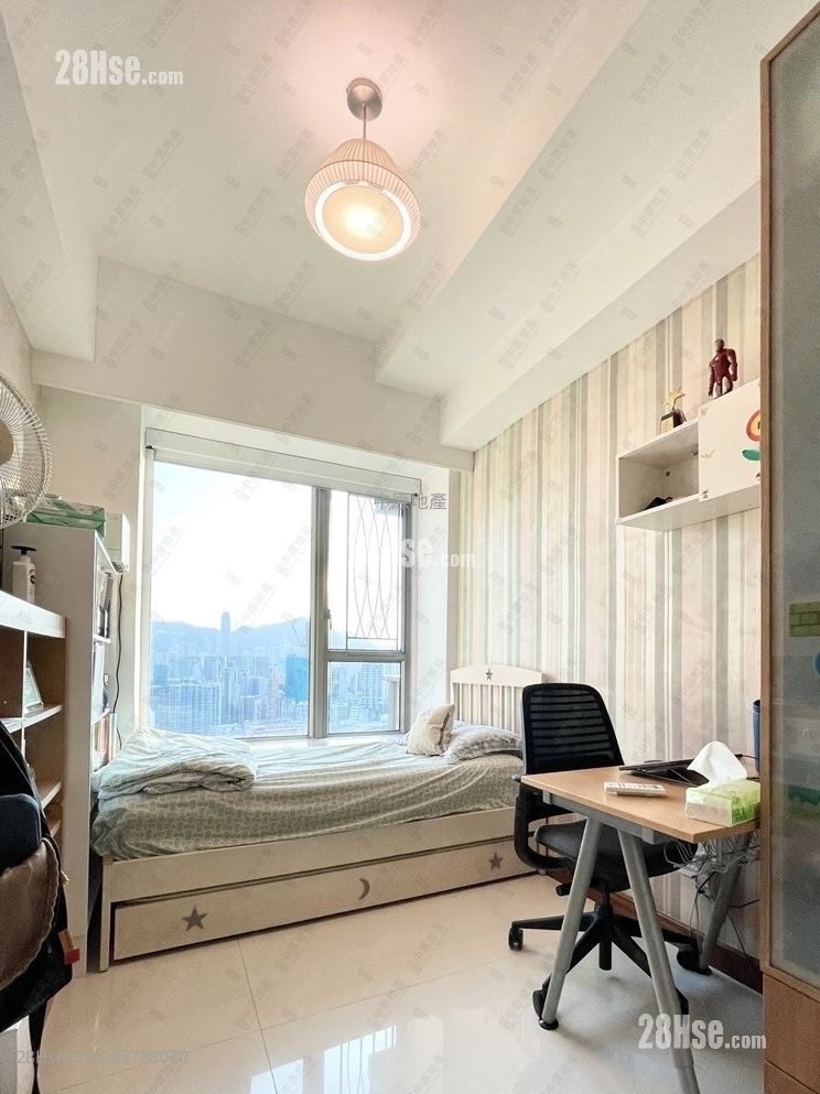 君颐峰 售盘 3 房 , 3 浴室 1,074 平方尺