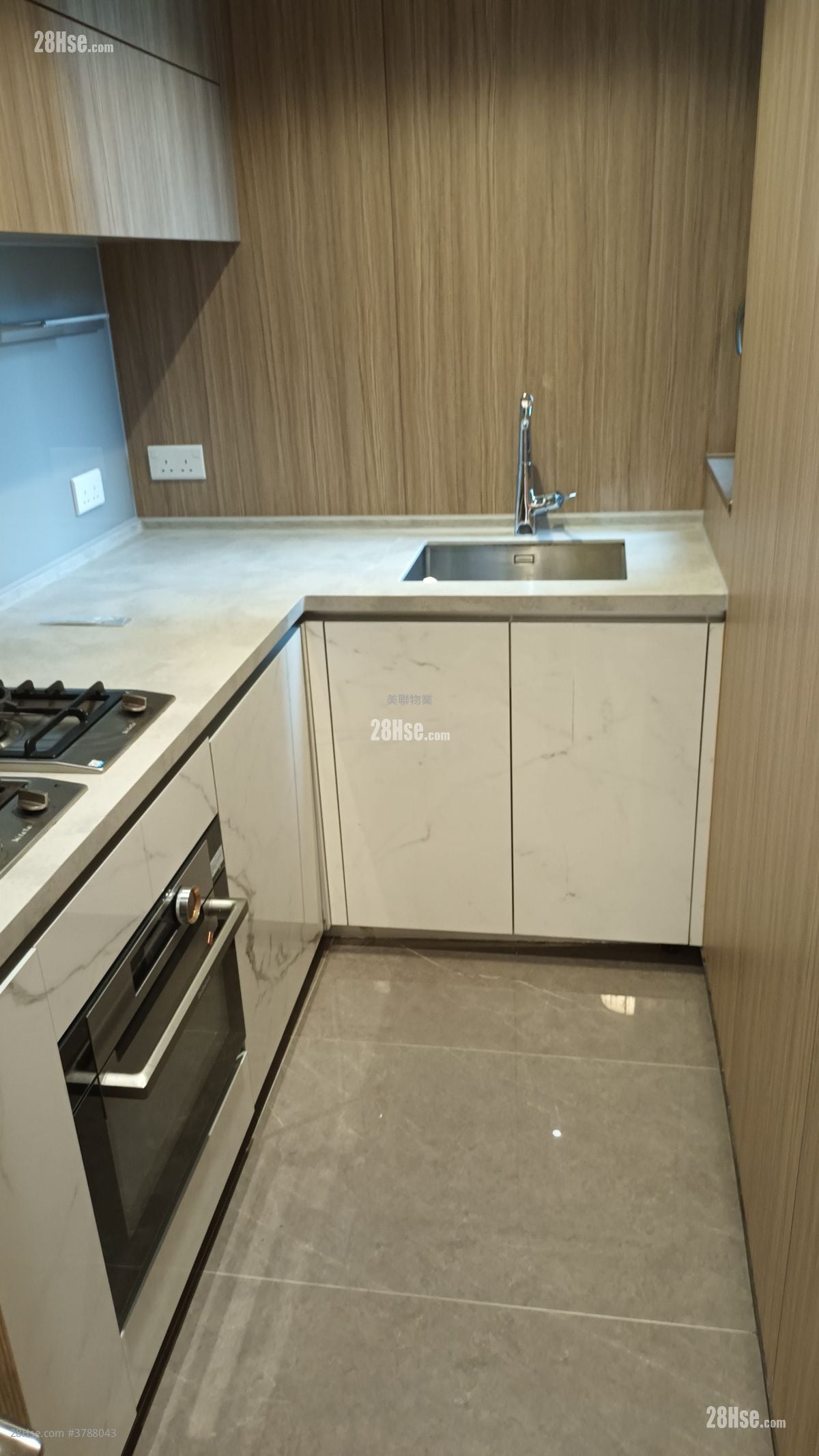 Upper River Bank Rental 2 Bedrooms , 1 Bathroom 479 ft²