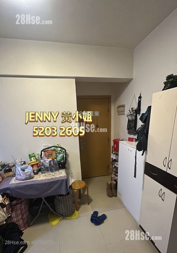 Man Yuen Building Sell 3 Bedrooms , 1 Bathroom 665 ft²